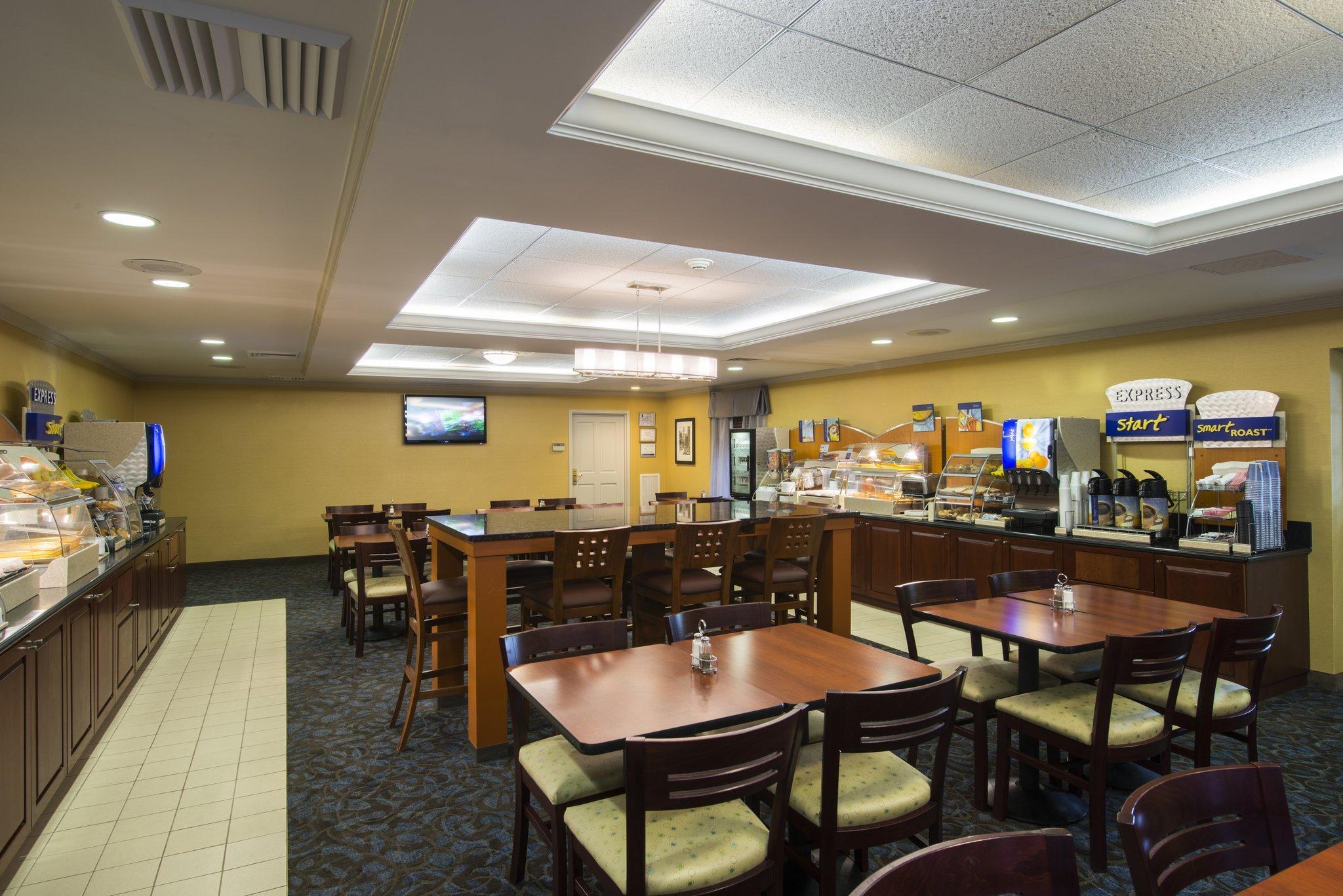Hotel Express & Philadelphia - By Ihg