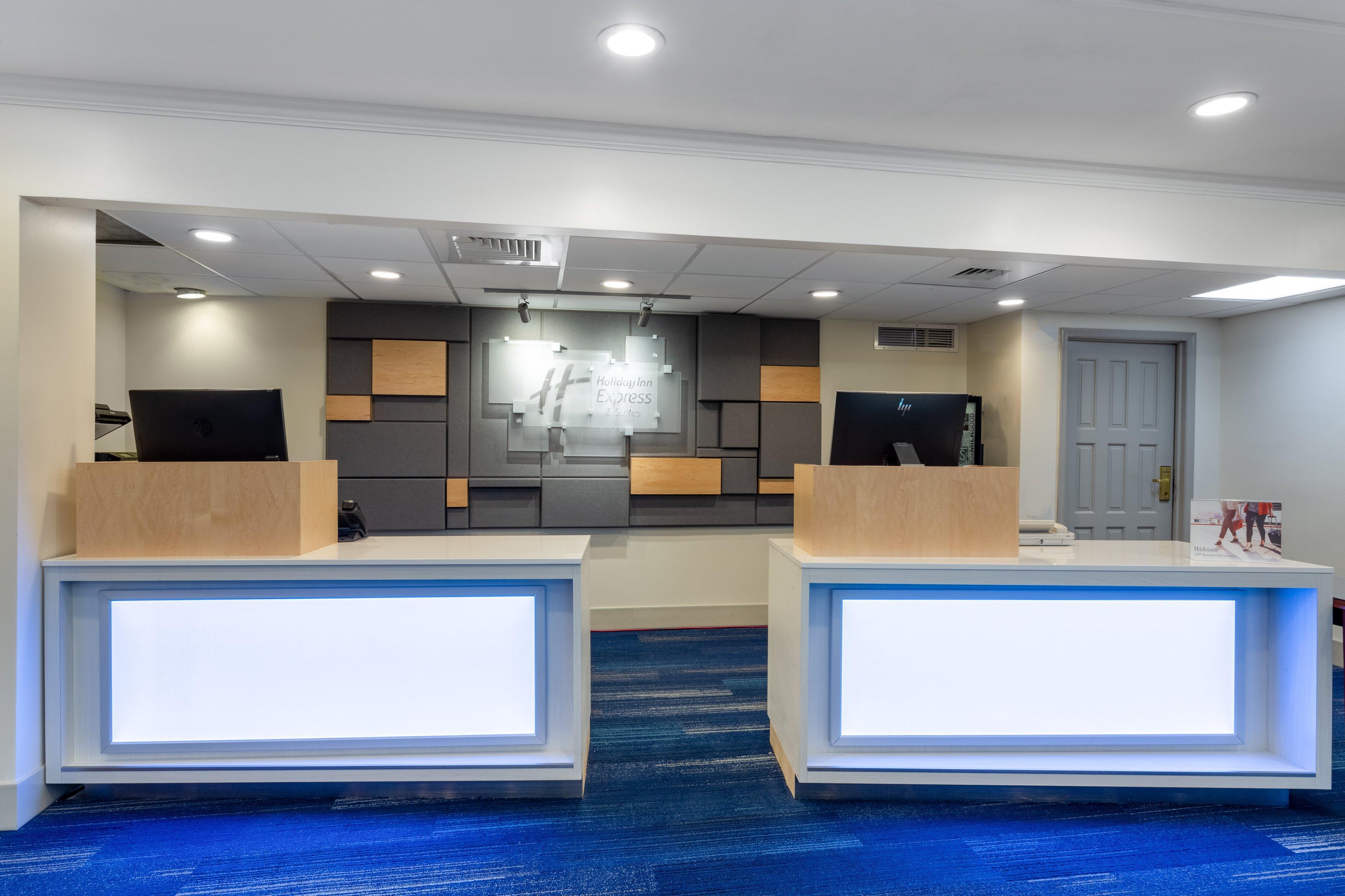 Express & Philadelphia - By Ihg Hotel 2*