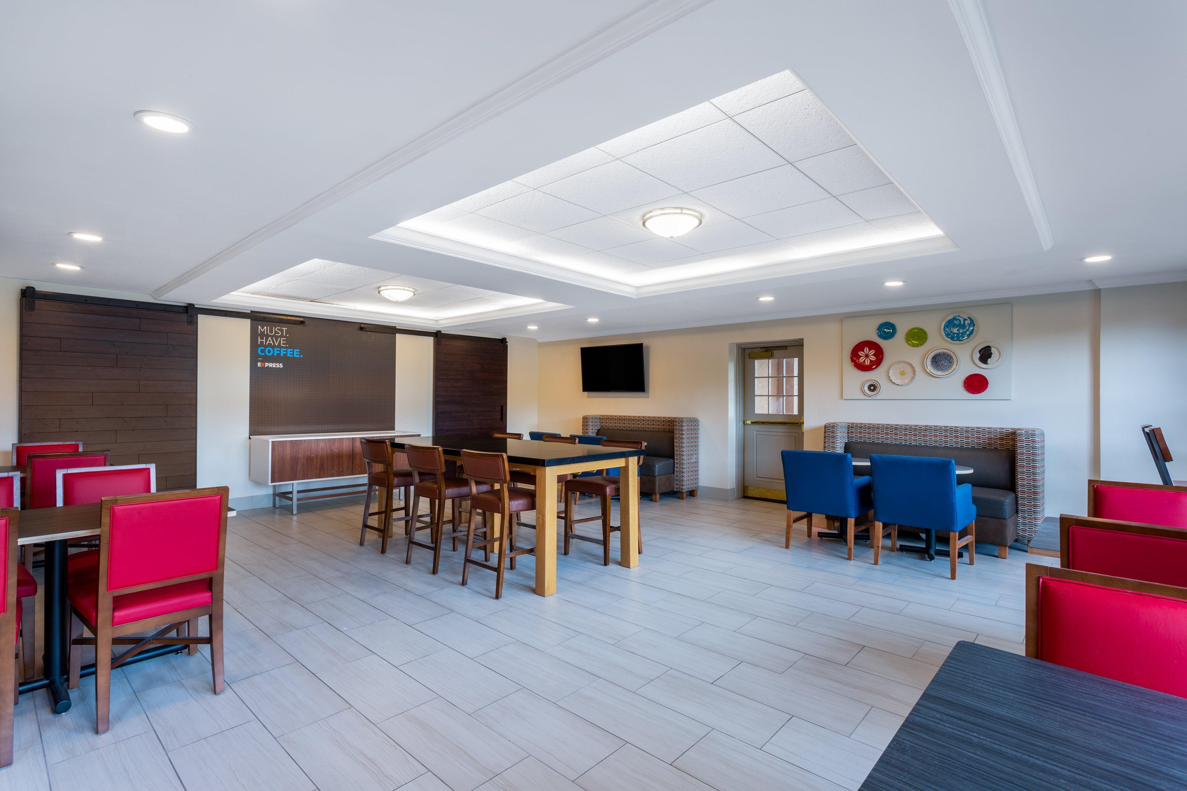 Express & Philadelphia - By Ihg Hotel
