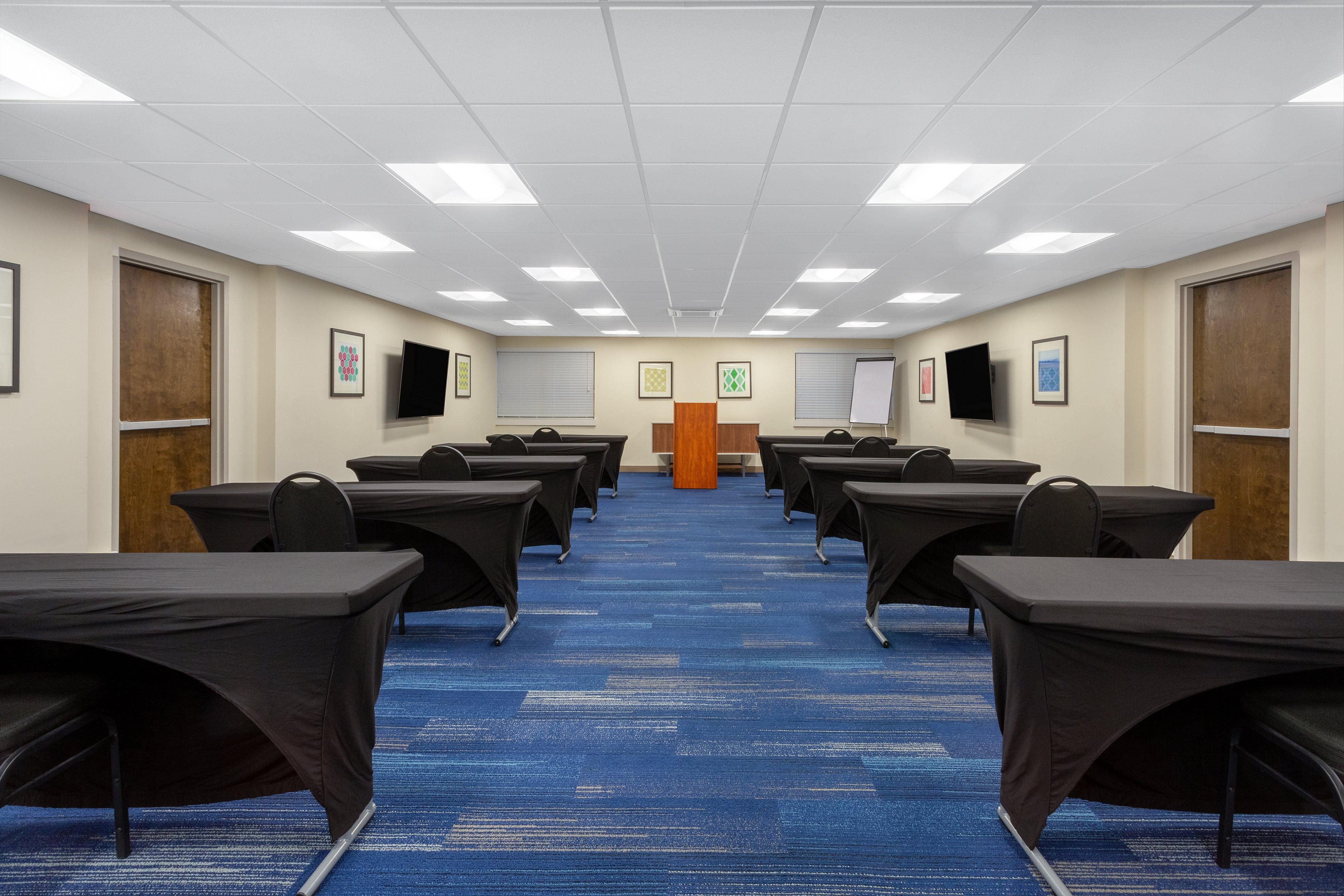 Express & Philadelphia - By Ihg King of Prussia
